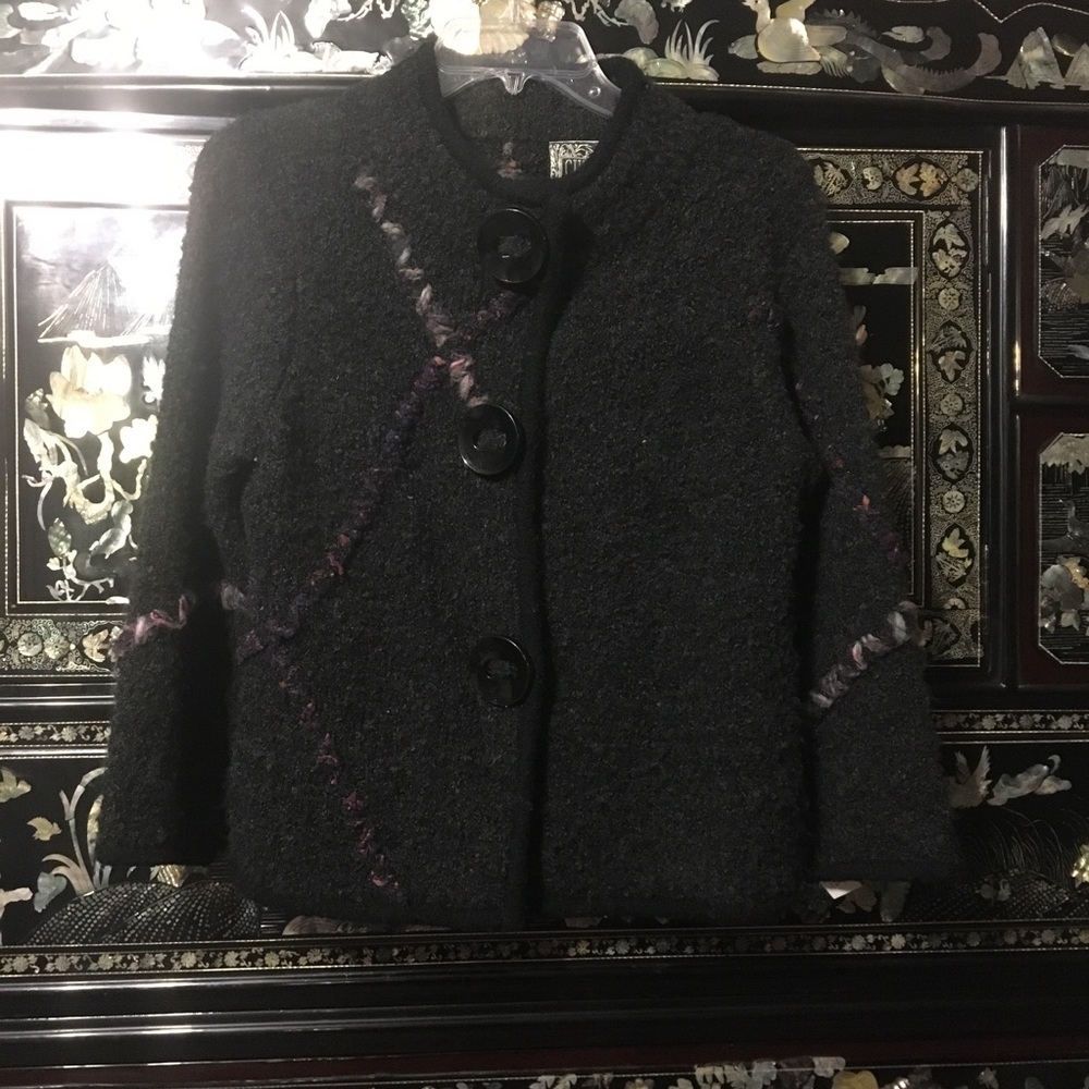 Curio sweater